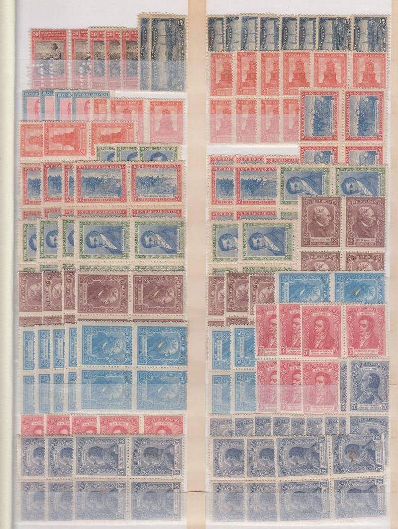Argentina — Better Ordinary, airpost & Official collection of 937 + stamps on pages including full…